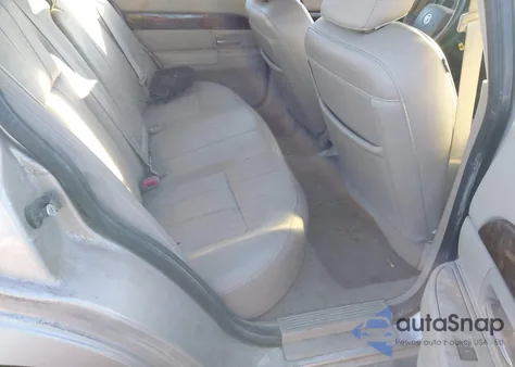 2010 Mercury Grand Marquis Ls (Fleet Only) z USA, uszkodzony, nr VIN 2MEBM7FV6AX632463